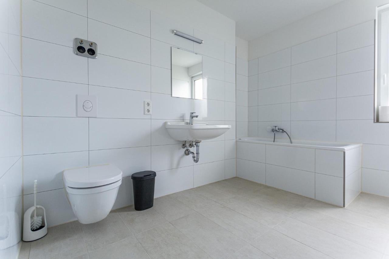 T&K Apartments - Bergisch Gladbach - 3 Comfortable Apartments - 18 Min To Fair Messe Cologne Ngoại thất bức ảnh
