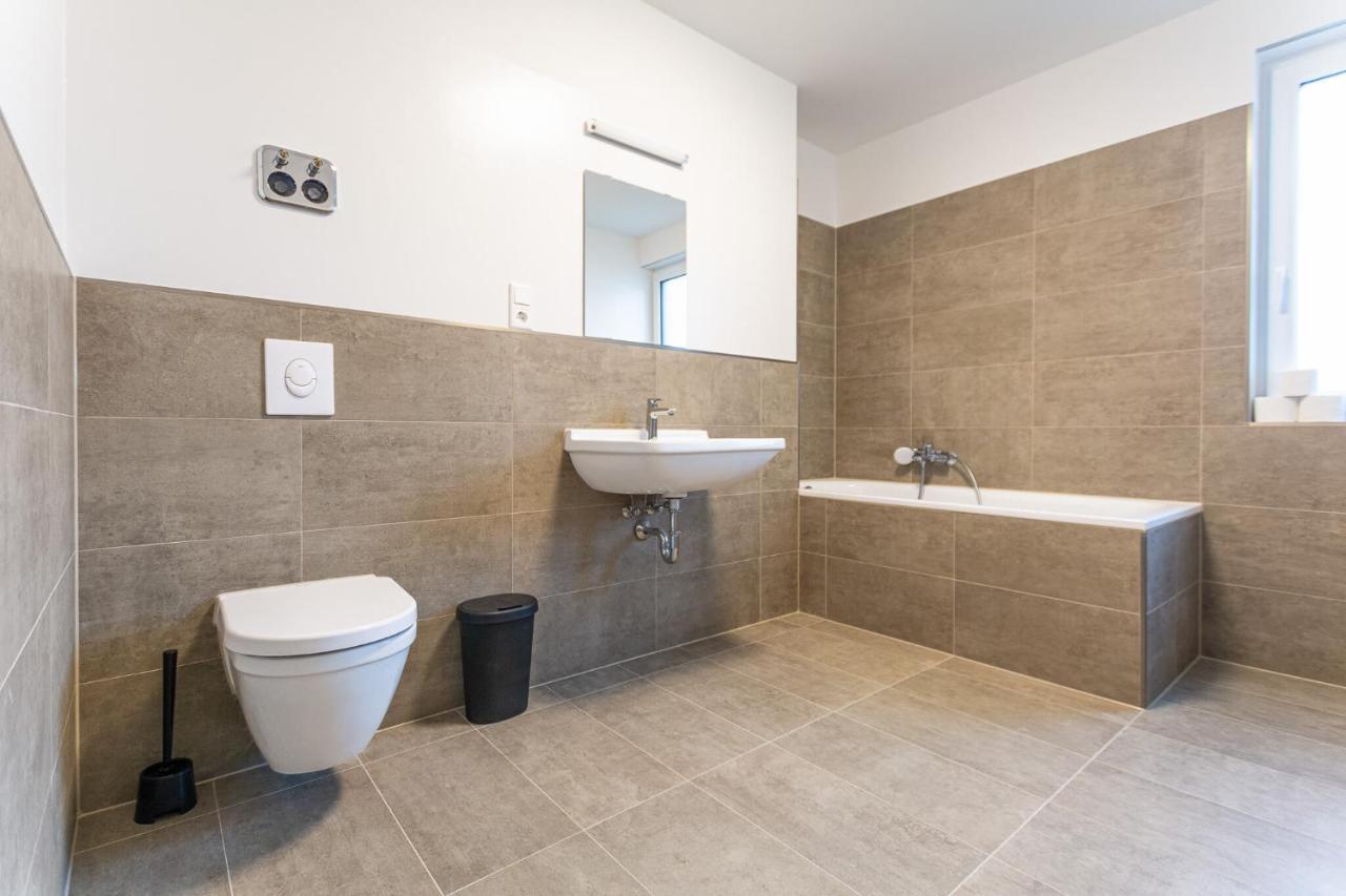 T&K Apartments - Bergisch Gladbach - 3 Comfortable Apartments - 18 Min To Fair Messe Cologne Ngoại thất bức ảnh