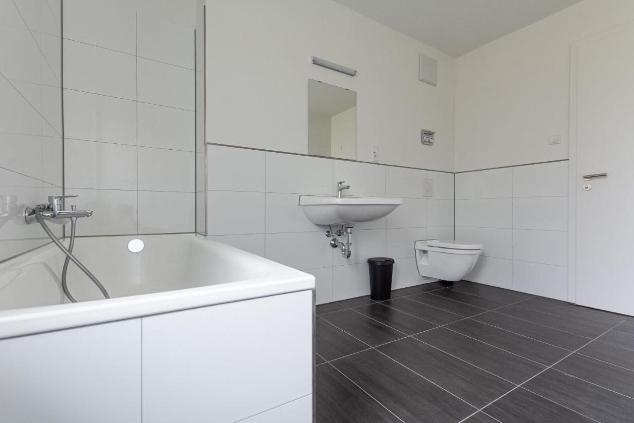 T&K Apartments - Bergisch Gladbach - 3 Comfortable Apartments - 18 Min To Fair Messe Cologne Ngoại thất bức ảnh